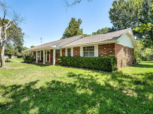 Photo 4 — 21370 N Rockwell Avenue, Edmond, OK 73012