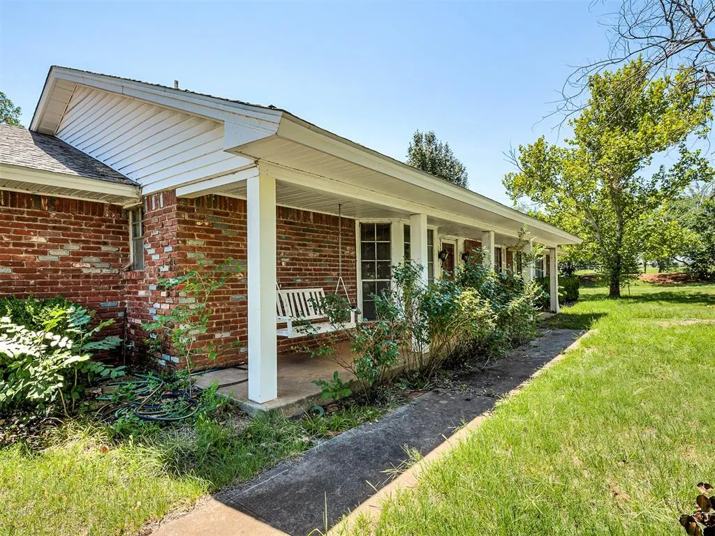 Photo 6 — 21370 N Rockwell Avenue, Edmond, OK 73012