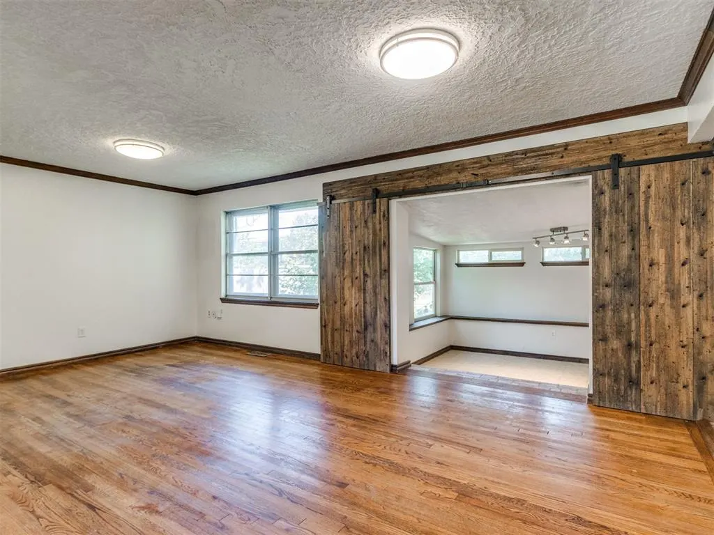 Photo 11 — 1304 Barbour Street, Norman, OK 73069