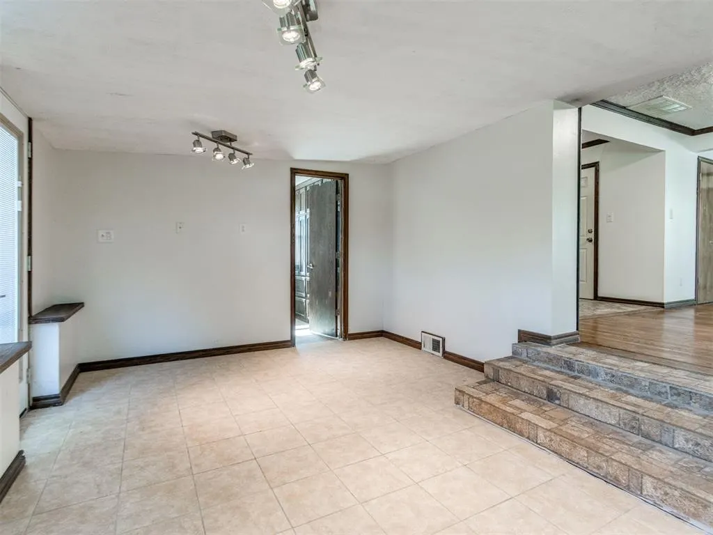 Photo 21 — 1304 Barbour Street, Norman, OK 73069