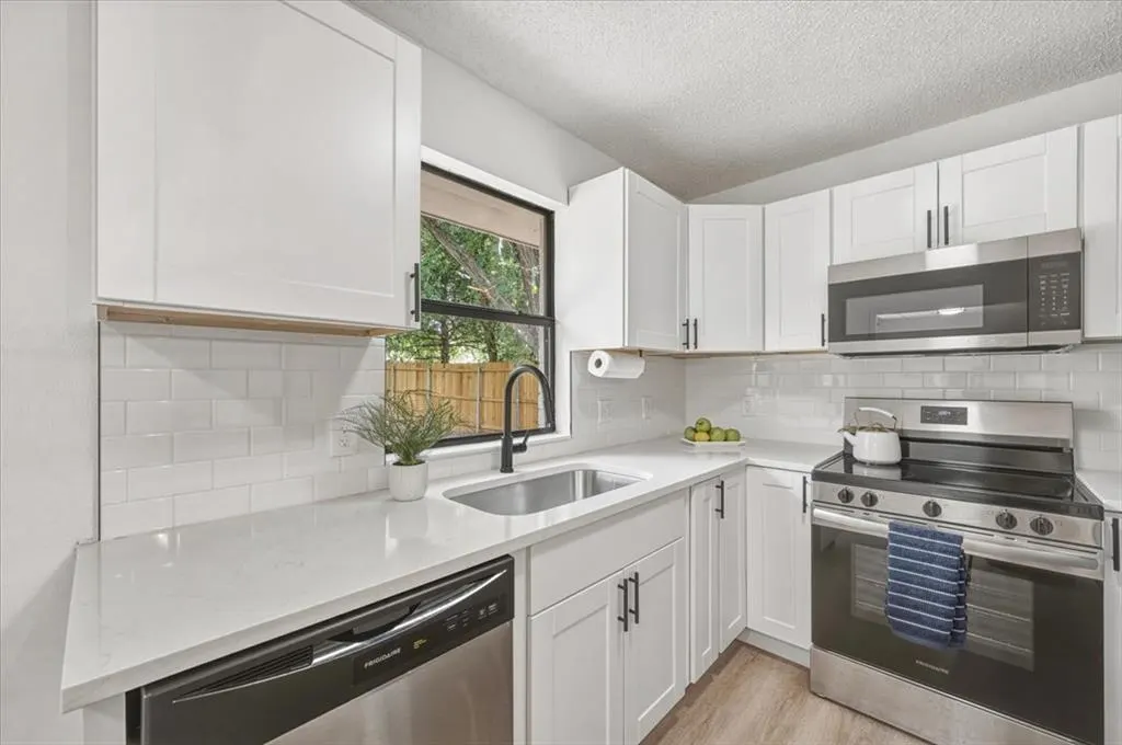 Photo 8 — 2452 Stone Glen Drive, El Reno, OK 73036