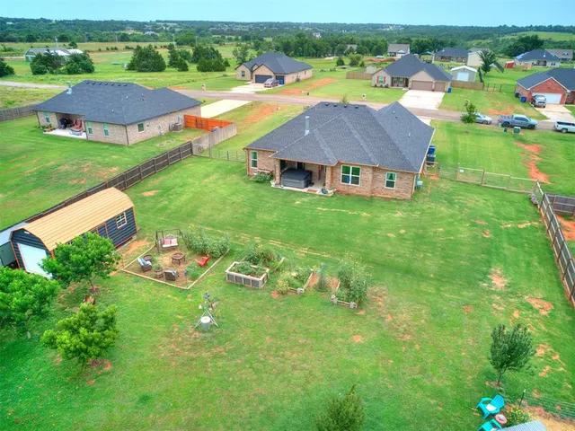 Photo 5 — 5445 Little Farms Road, Guthrie, OK 73044