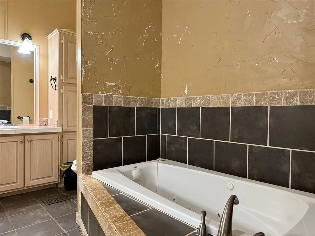 Photo 11 — 18201 SE 149th Street, Newalla, OK 74857