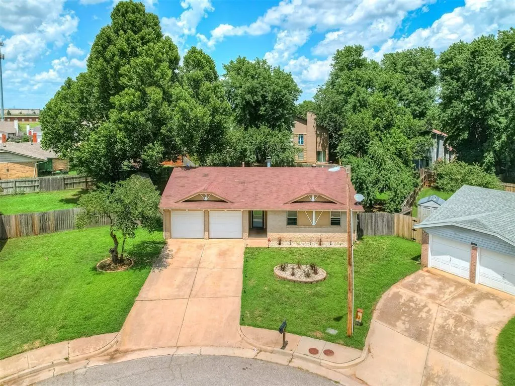 Photo 2 — 1101 Teal Place, Edmond, OK 73003
