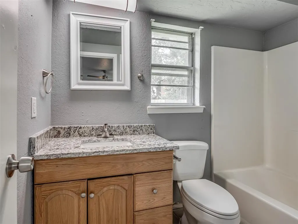 Photo 13 — 1101 Teal Place, Edmond, OK 73003