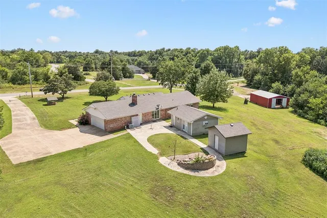 Photo 2 — 8010 E Maguire Road, Noble, OK 73068