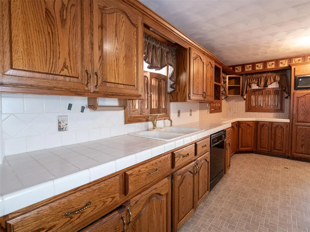 Photo 26 — 21 E Severn Street, Shawnee, OK 74801