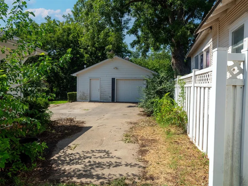 Photo 43 — 21 E Severn Street, Shawnee, OK 74801