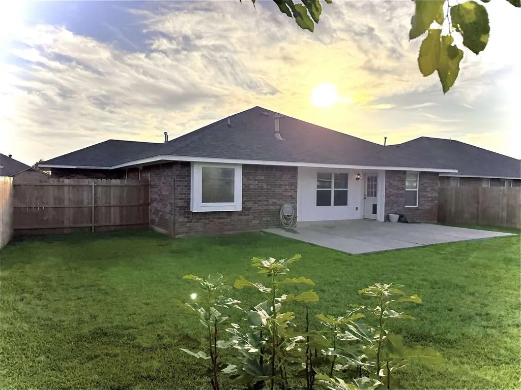 Photo 3 — 2261 Blue Jay Drive, Edmond, OK 73012