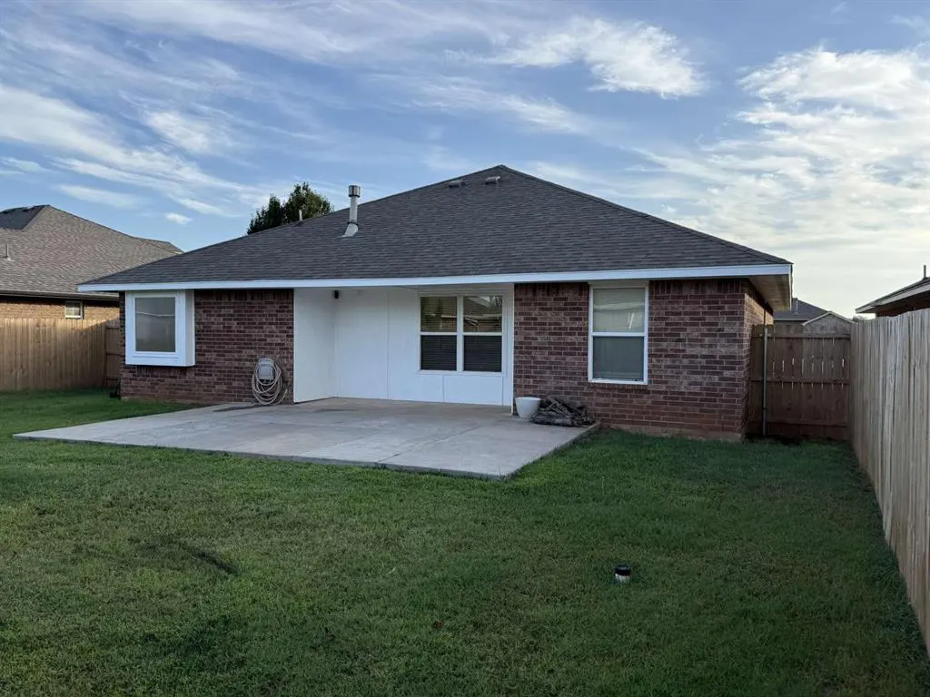 Photo 5 — 2261 Blue Jay Drive, Edmond, OK 73012