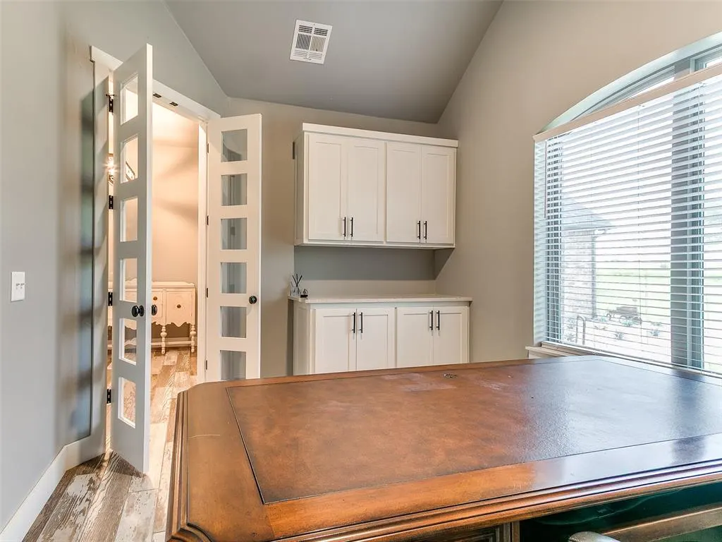 Photo 15 — 2040 S May Avenue, Guthrie, OK 73044