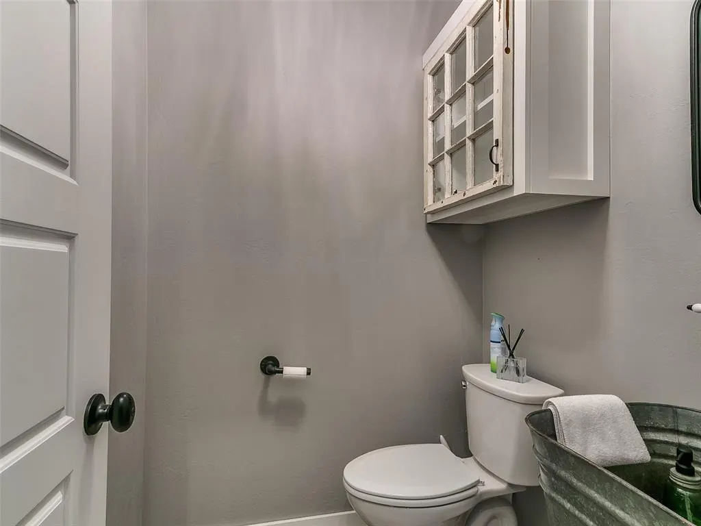 Photo 22 — 2040 S May Avenue, Guthrie, OK 73044