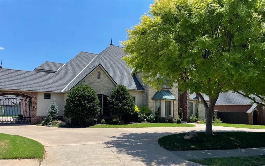 Photo 2 — 13100 Lorien Way, Oklahoma City, OK 73170