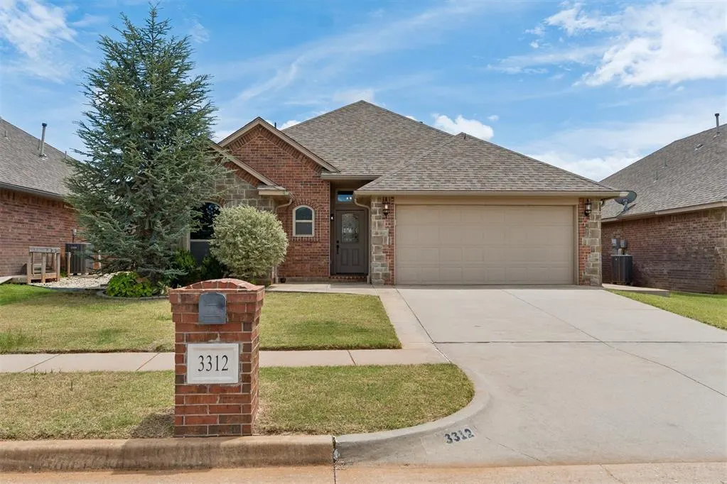 Photo 2 — 3312 NW 160th Street, Edmond, OK 73013