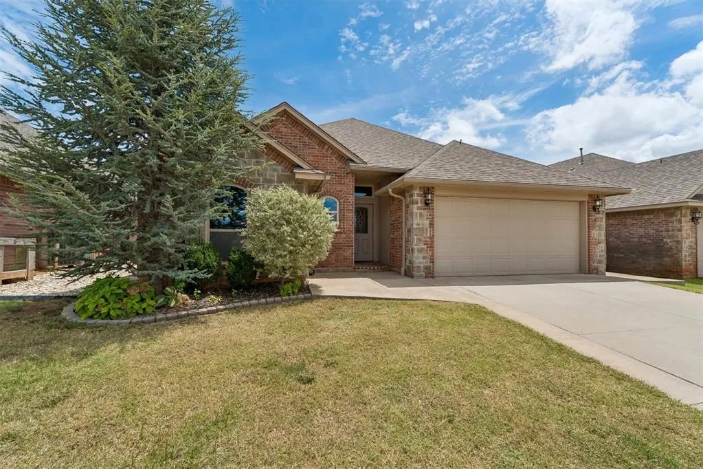 Front exterior — 3312 NW 160th Street, Edmond, OK 73013