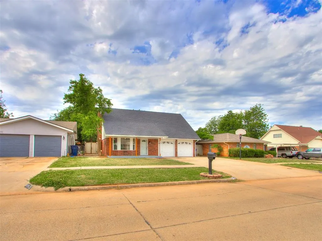 Photo 5 — 1028 SW 94th Street, Oklahoma City, OK 73139