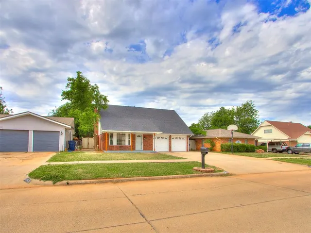 Photo 5 — 1028 SW 94th Street, Oklahoma City, OK 73139