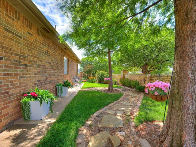 Photo 5 — 12500 Chateaux Road, Oklahoma City, OK 73142