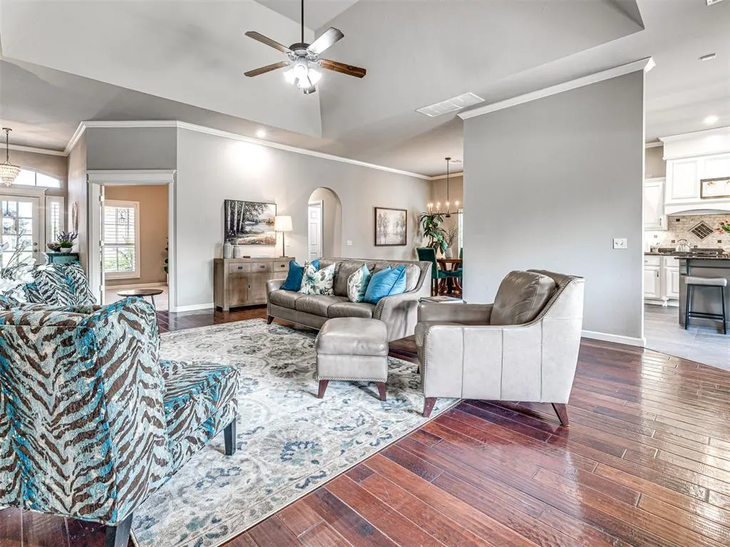 Photo 16 — 12500 Chateaux Road, Oklahoma City, OK 73142