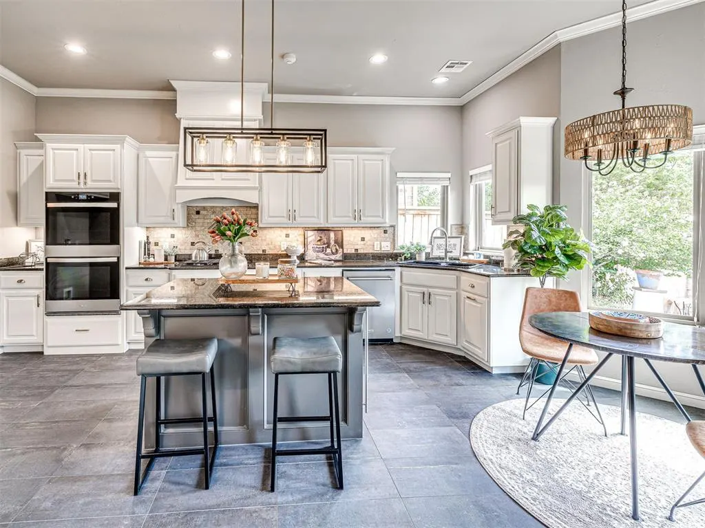Photo 18 — 12500 Chateaux Road, Oklahoma City, OK 73142