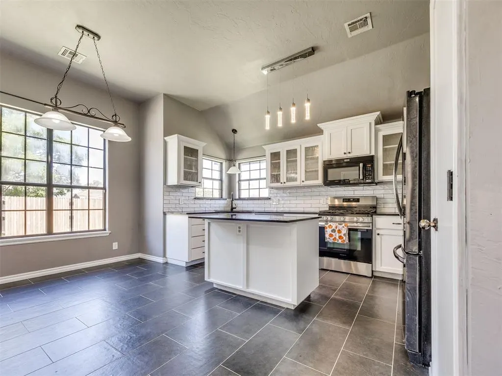 Photo 3 — 417 Shrill Street, Norman, OK 73071