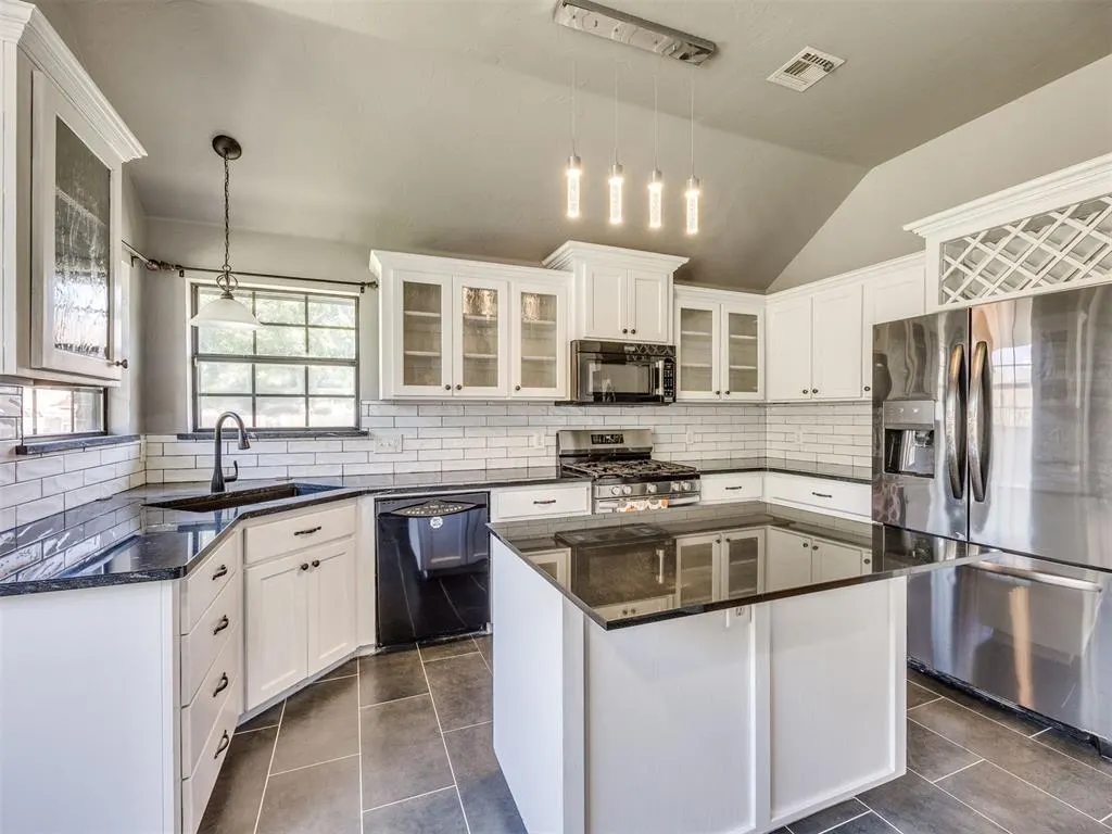 Photo 14 — 417 Shrill Street, Norman, OK 73071