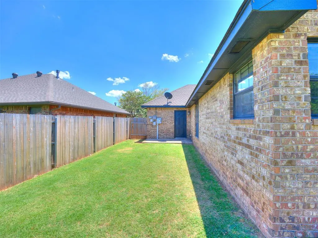 Photo 32 — 417 Shrill Street, Norman, OK 73071