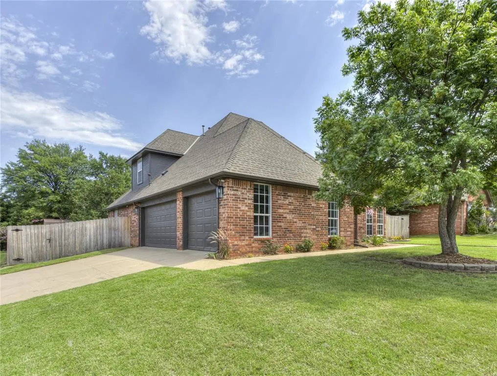 Photo 6 — 3309 Huntsman Court, Edmond, OK 73003