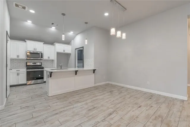 Photo 8 — 12929 NW 4th Street, Yukon, OK 73099