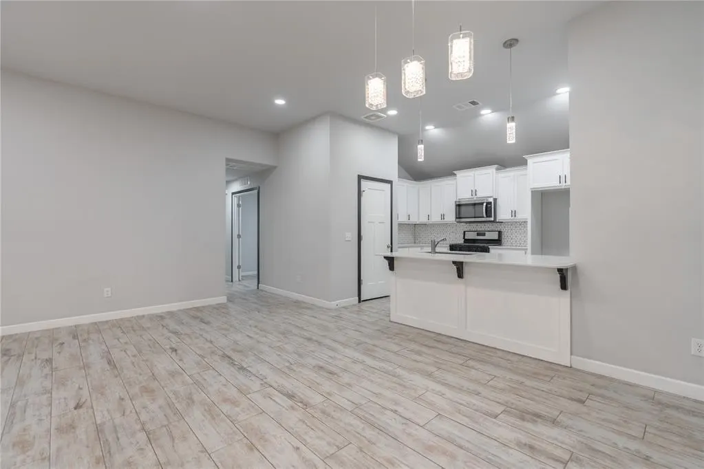 Photo 10 — 12929 NW 4th Street, Yukon, OK 73099