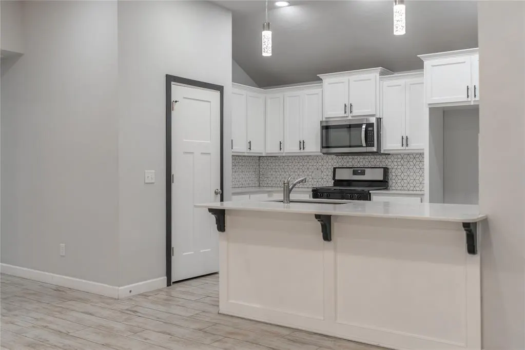 Photo 11 — 12929 NW 4th Street, Yukon, OK 73099