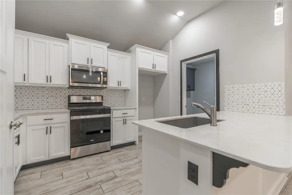 Photo 12 — 12929 NW 4th Street, Yukon, OK 73099