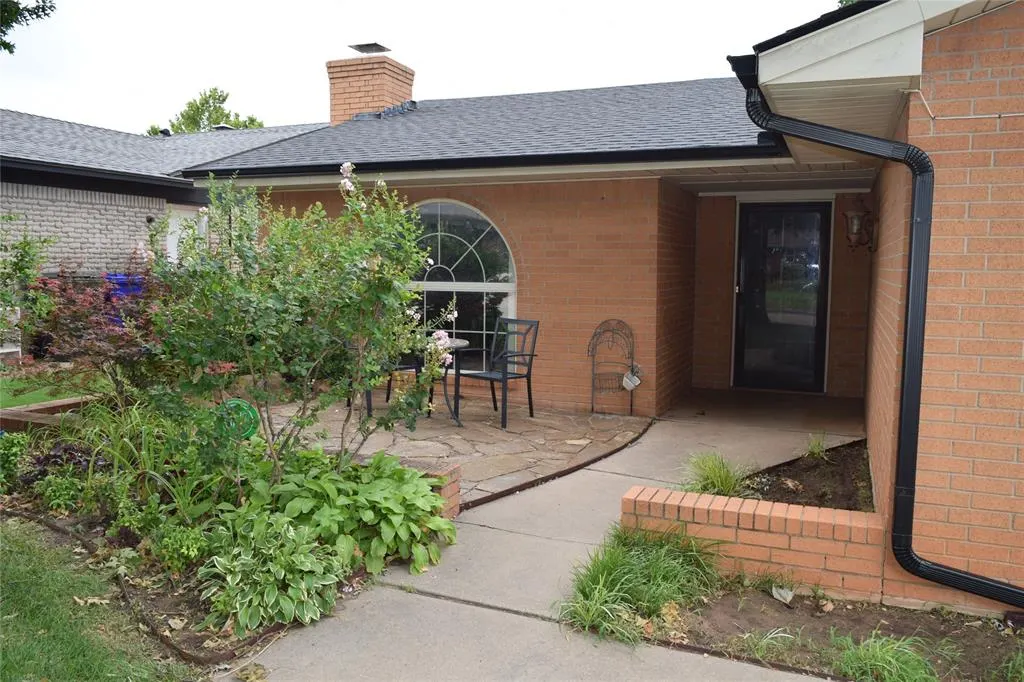 Photo 3 — 3649 Sunvalley Drive, Midwest City, OK 73110