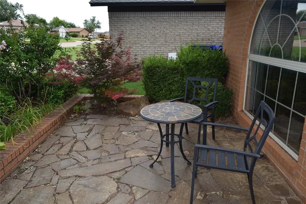 Photo 4 — 3649 Sunvalley Drive, Midwest City, OK 73110