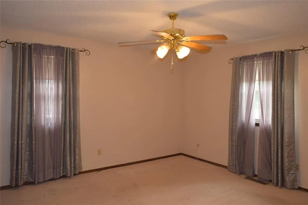 Photo 14 — 3649 Sunvalley Drive, Midwest City, OK 73110