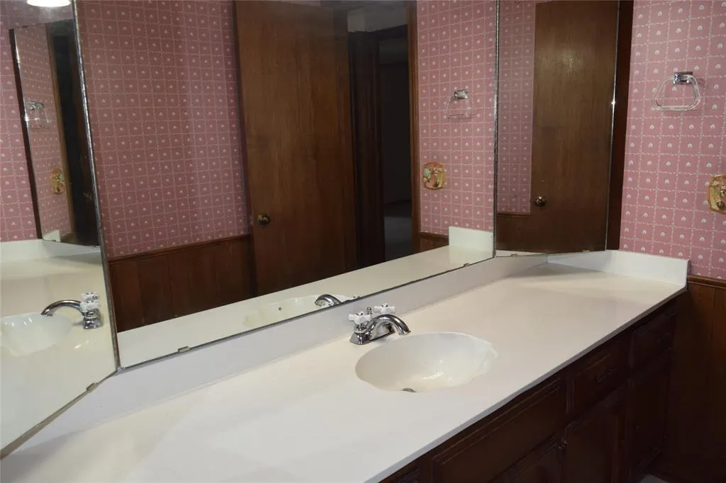 Photo 26 — 3649 Sunvalley Drive, Midwest City, OK 73110
