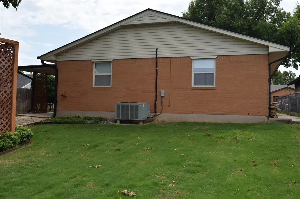 Photo 31 — 3649 Sunvalley Drive, Midwest City, OK 73110