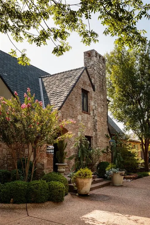 Photo 2 — 6638 Avondale Drive, Oklahoma City, OK 73116