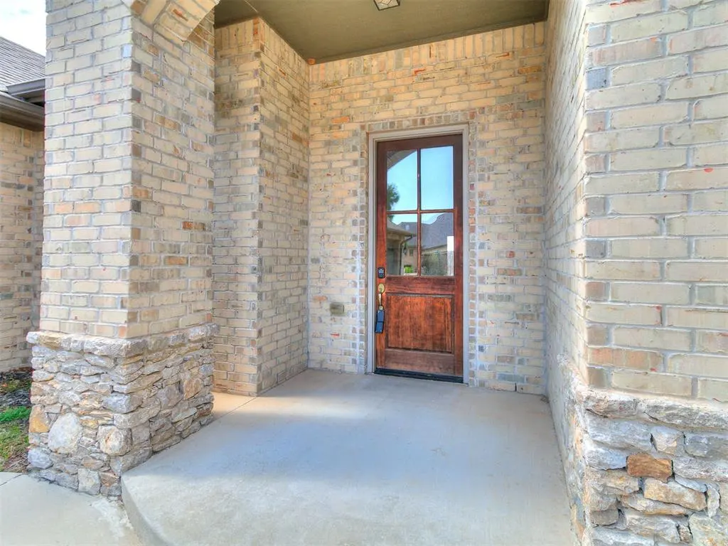 Photo 6 — 13569 Cobblestone Curve Road, Oklahoma City, OK 73142