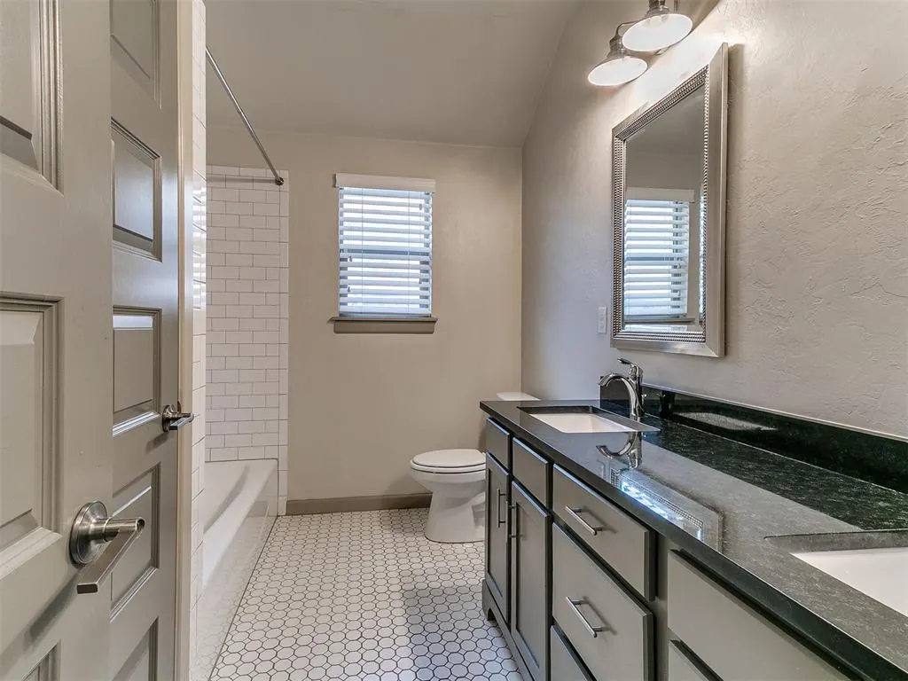 Photo 20 — 13569 Cobblestone Curve Road, Oklahoma City, OK 73142
