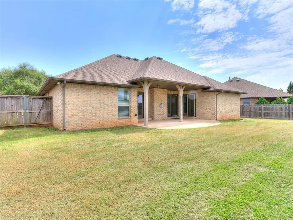Photo 35 — 13569 Cobblestone Curve Road, Oklahoma City, OK 73142