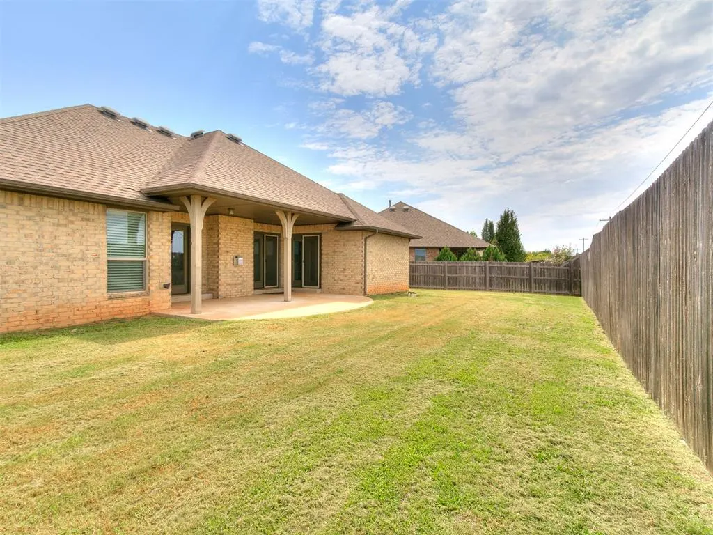 Photo 36 — 13569 Cobblestone Curve Road, Oklahoma City, OK 73142