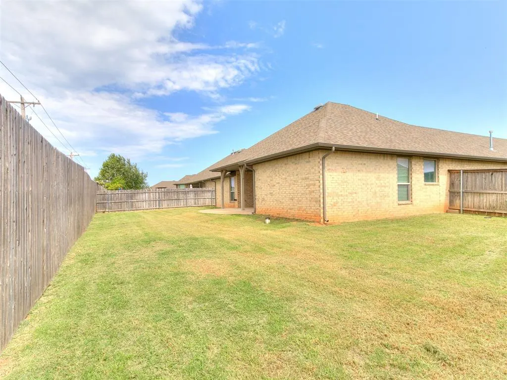 Photo 37 — 13569 Cobblestone Curve Road, Oklahoma City, OK 73142