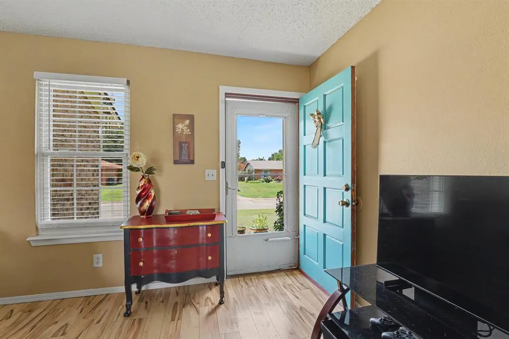 Photo 3 — 12216 SW 15th Terrace, Yukon, OK 73099