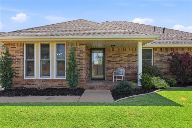 Photo 2 — 1202 W Fay Avenue, Kingfisher, OK 73750