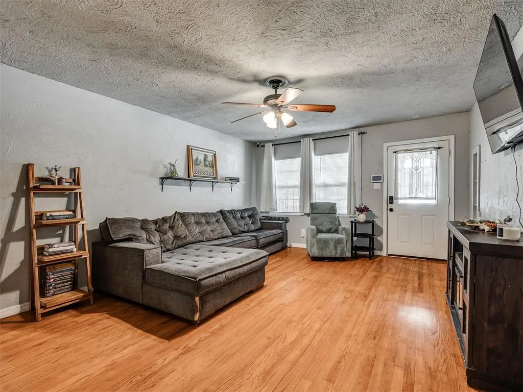 Photo 5 — 2200 Maple Drive, Oklahoma City, OK 73110