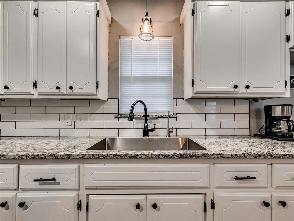 Photo 9 — 2200 Maple Drive, Oklahoma City, OK 73110