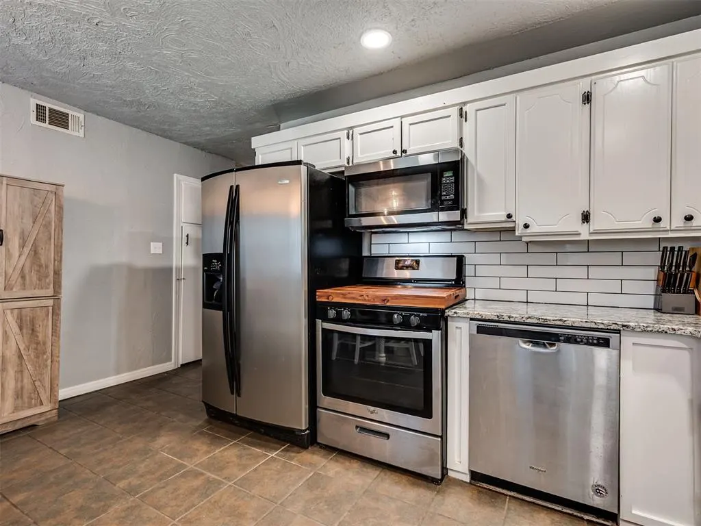 Photo 10 — 2200 Maple Drive, Oklahoma City, OK 73110