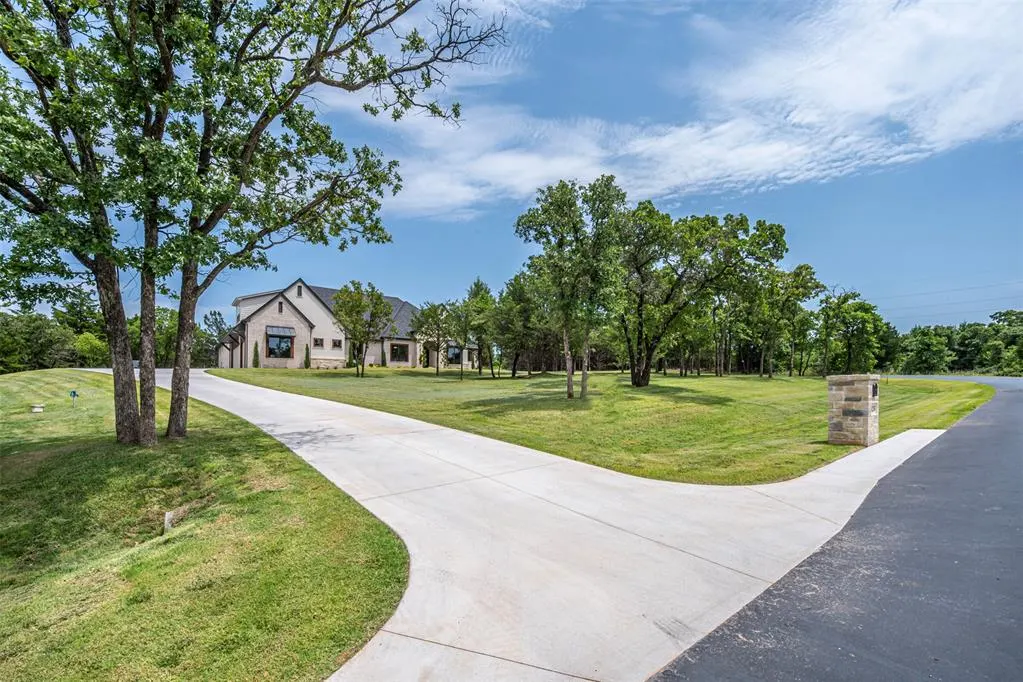 Photo 6 — 4200 Grand Timber Drive, Edmond, OK 73034