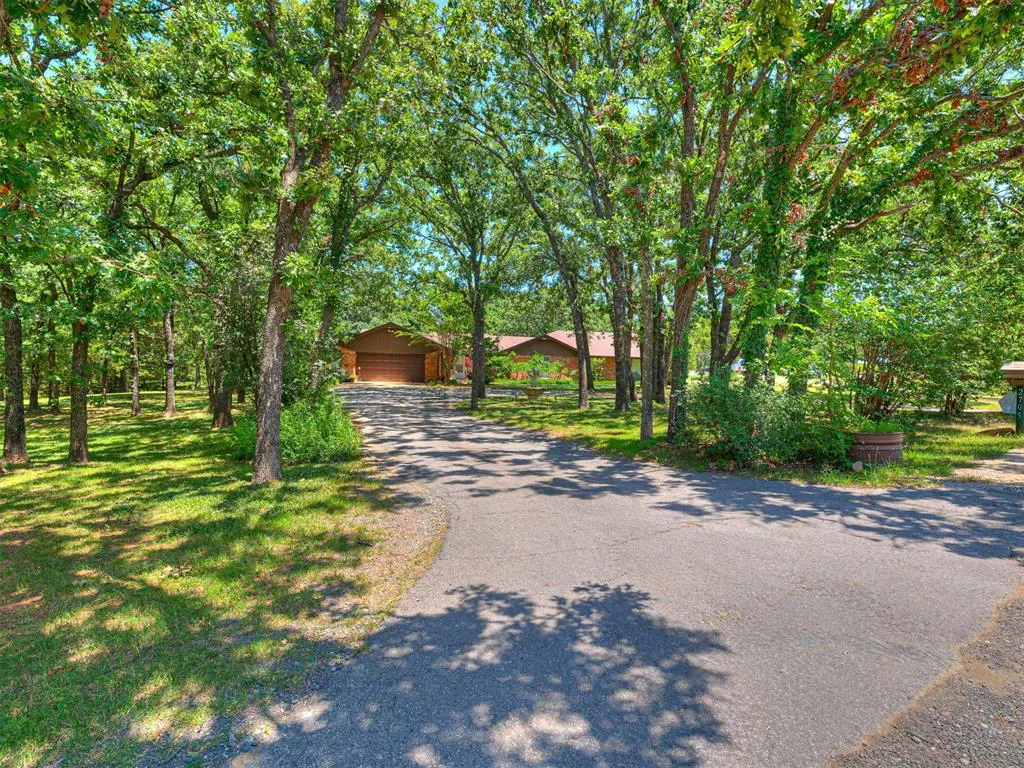 Photo 8 — 2705 Morning Glory Drive, Norman, OK 73026